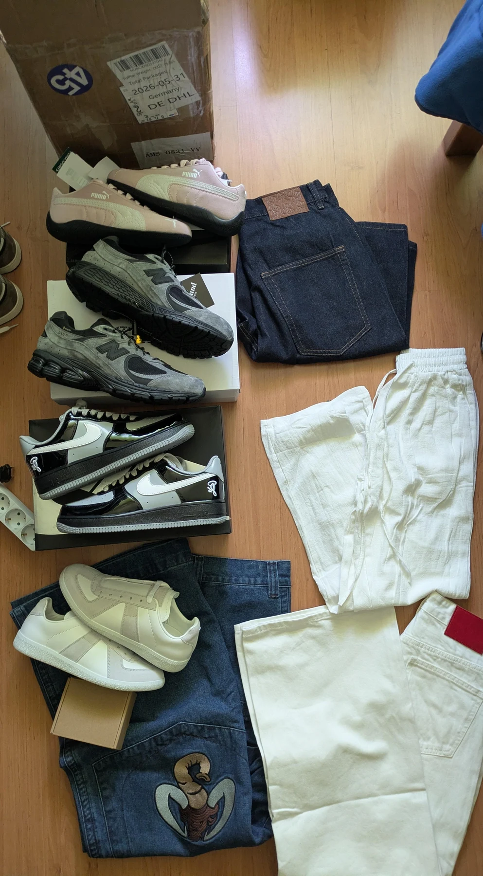 Complete haul of sneakers, denim and light trousers